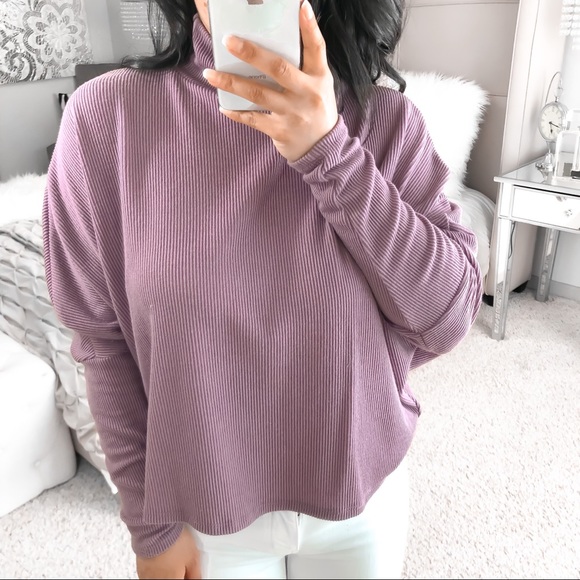 Melrose and Market s lilac turtleneck boxy top - Picture 4 of 8